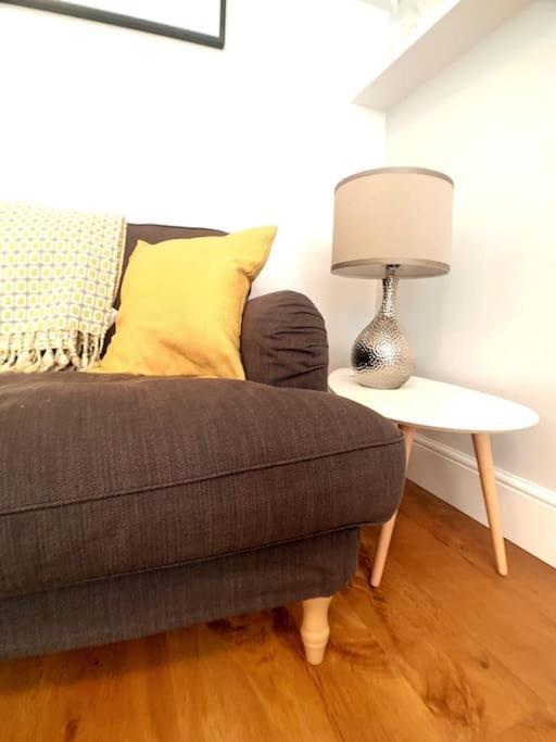 A Beautiful And Stylish 2 Bed Flat Close To Beach Борнмут Экстерьер фото