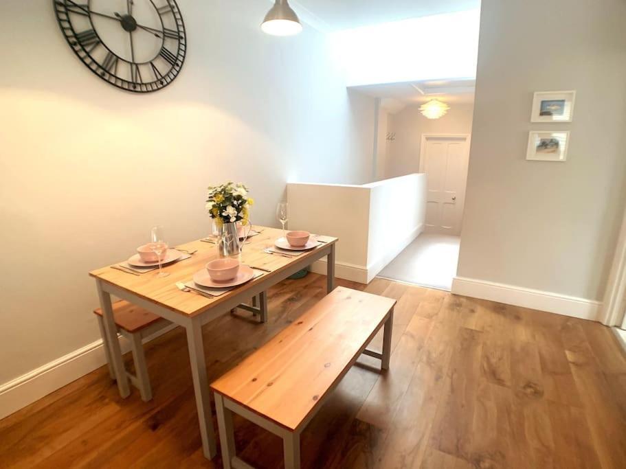 A Beautiful And Stylish 2 Bed Flat Close To Beach Борнмут Экстерьер фото