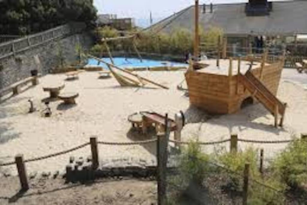A Beautiful And Stylish 2 Bed Flat Close To Beach Борнмут Экстерьер фото